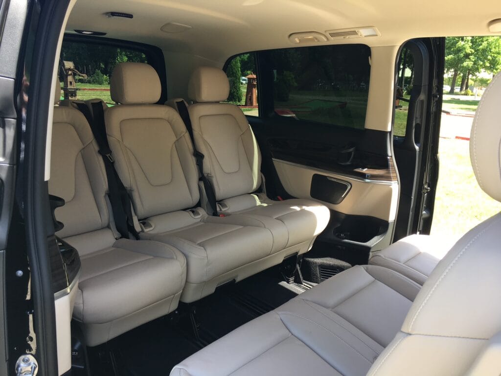 Wynajem prestiżowego busa dla 6 osób